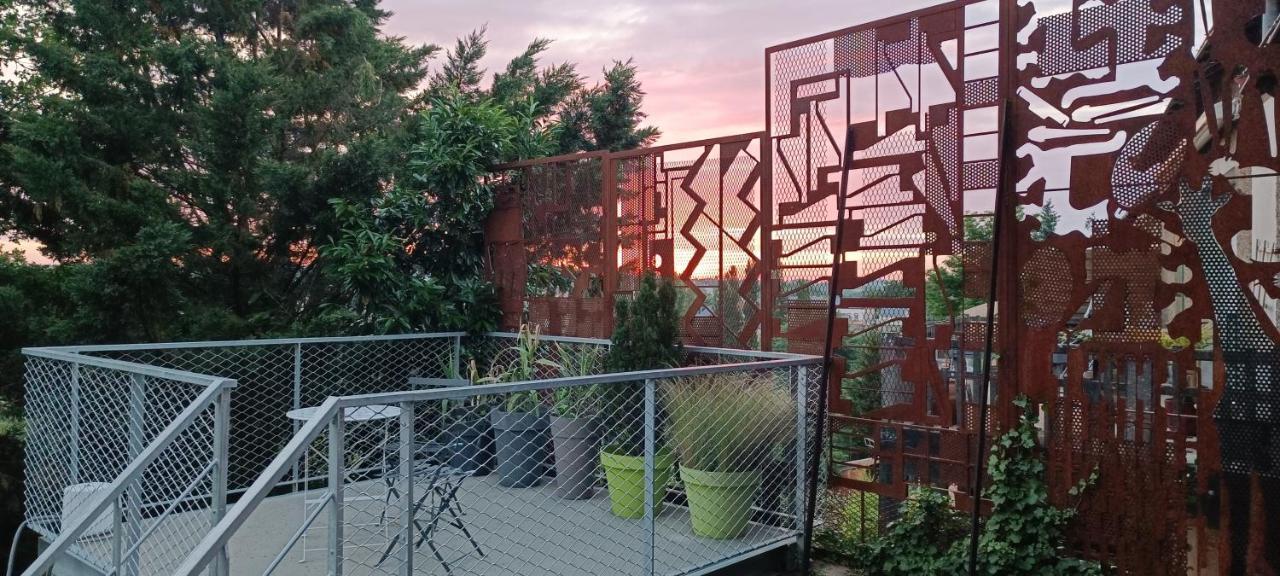Gite De Charme Atypique Vue Panoramique Montrevault Ngoại thất bức ảnh