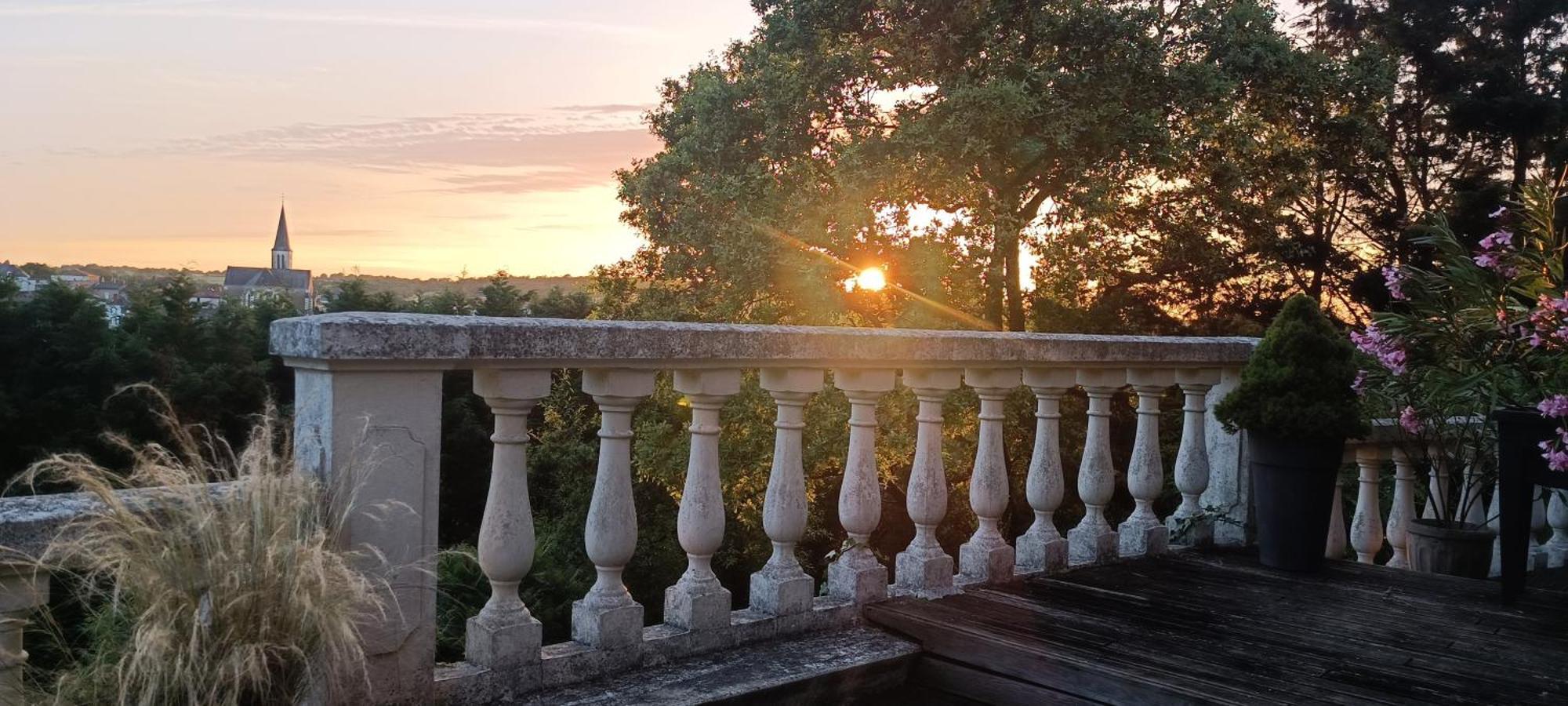 Gite De Charme Atypique Vue Panoramique Montrevault Ngoại thất bức ảnh